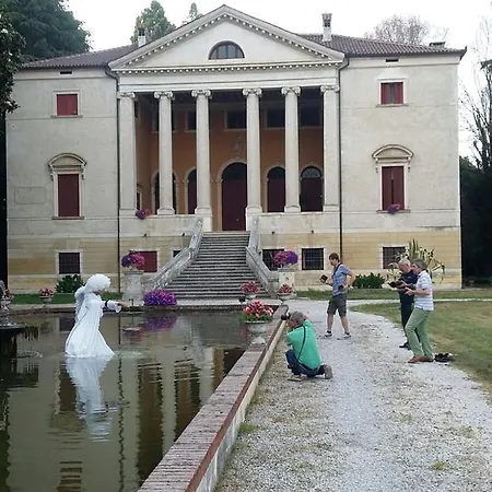 住宿加早餐酒店 Negri